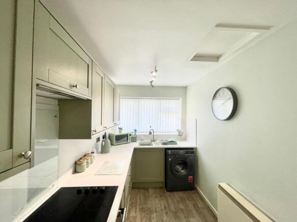 2 bed Terraced Bungalow for sale Image 11