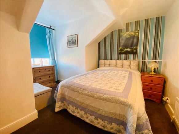 BEDROOM 2