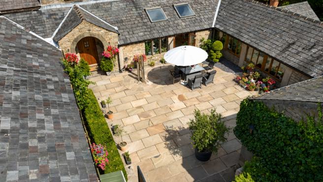 Dingle House, Bromley Cross