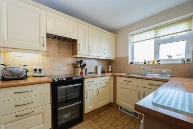 KITCHEN-2.jpg
