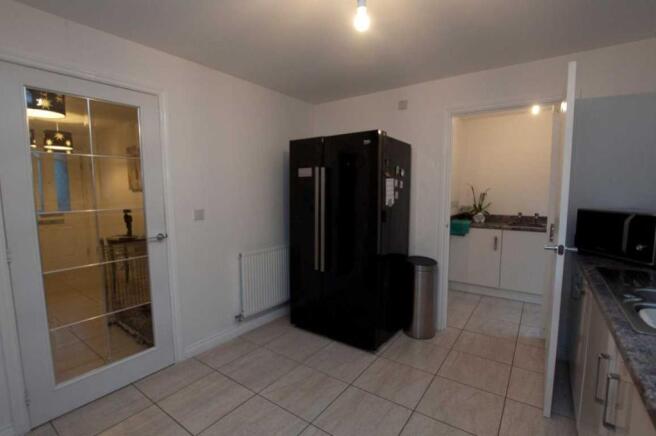 4 Kitchen (2)