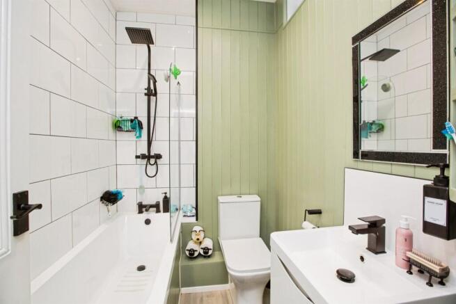 3 bed Terraced for sale Image 12