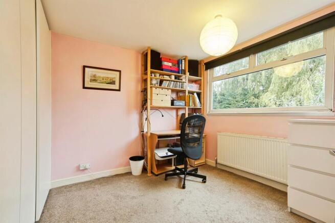 3 bed Semi-Detached for sale Image 9