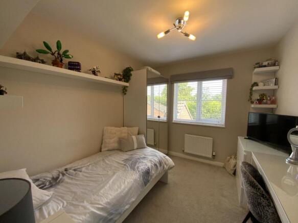 4 bed Detached for sale Image 12