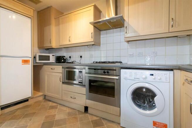 kitchen (1 of 1).jpg