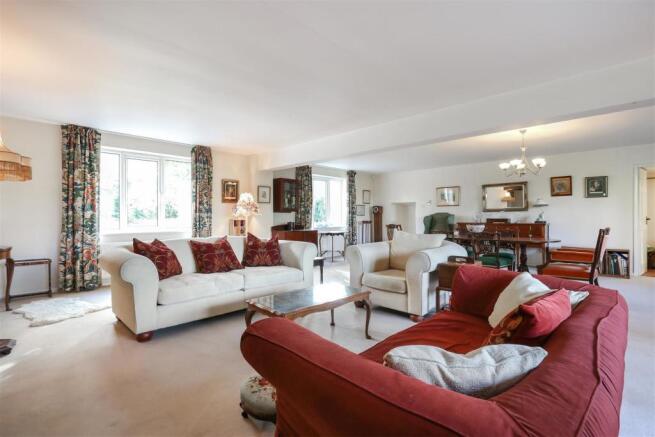 Lounge Dining Room2.jpg