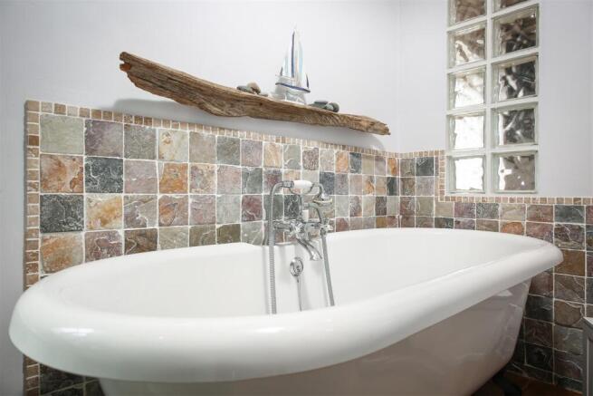 Ensuite3.jpg
