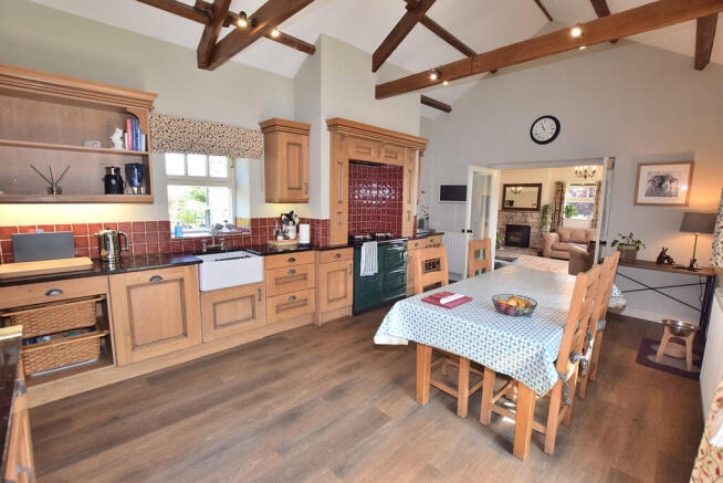 3 bed Barn Conversion for sale Image 7