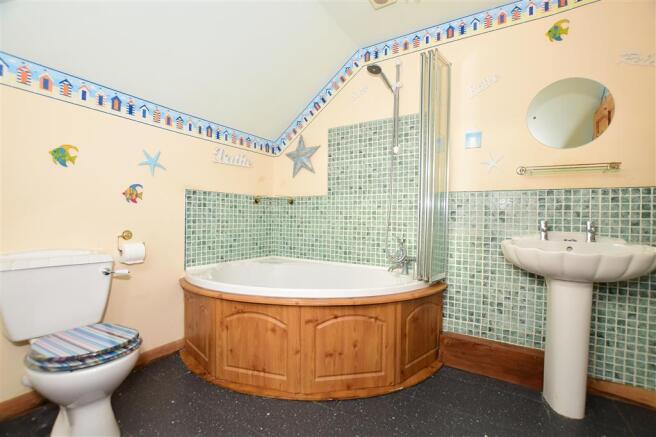 En-Suite Bathroom