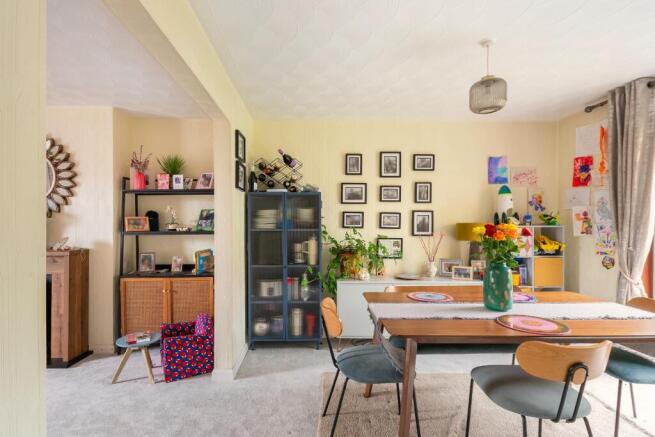 Courtfield Grove, Fishponds photo 4