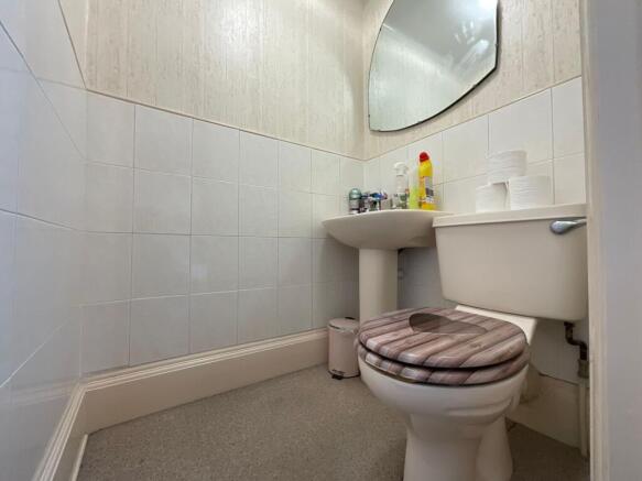 3 bed Apartment for sale Image 12