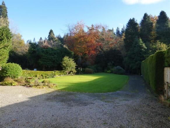 Garden from right.JPG