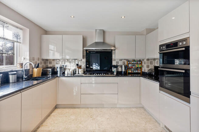 A13 - 19 Veysey C...