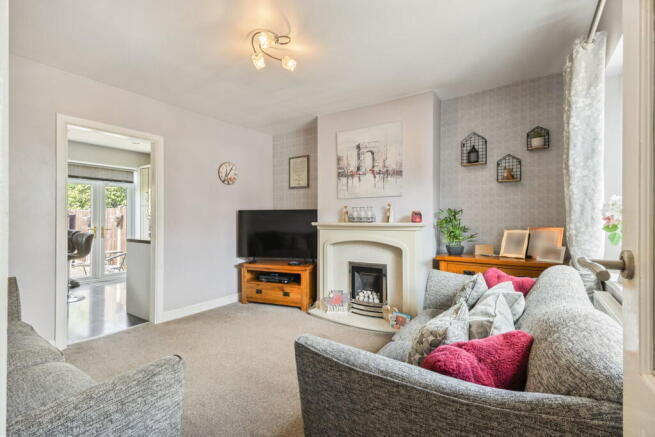 4 bed Semi-Detached for sale Image 5