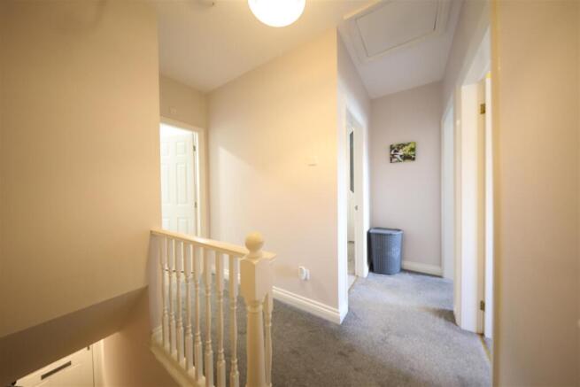 3 bed Terraced for sale Image 8