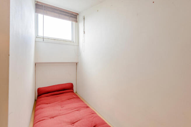 8412086-interior16-800