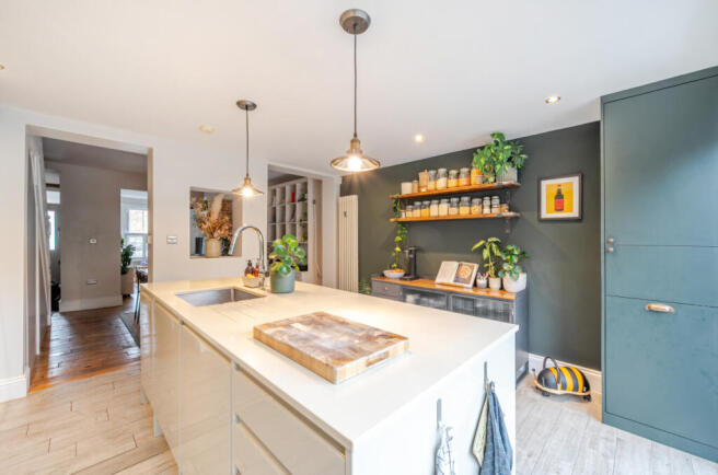 1365025-7-68eeda7...