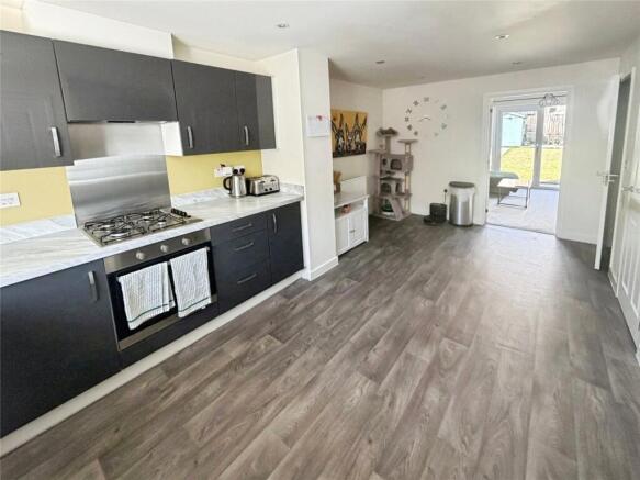 2 bed Semi-Detached for sale Image 9