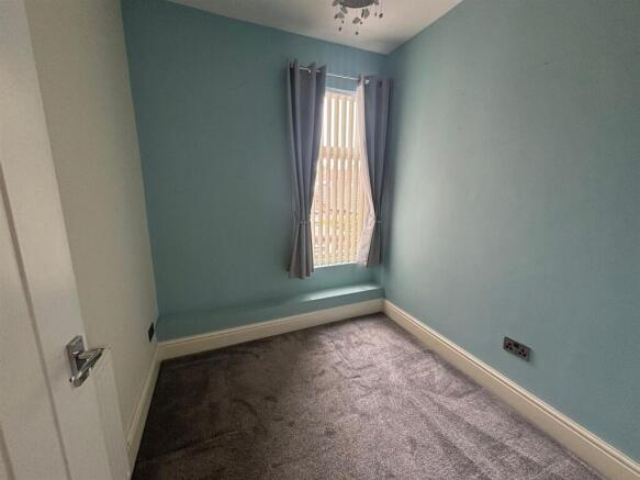 3 bed House to rent Image 12