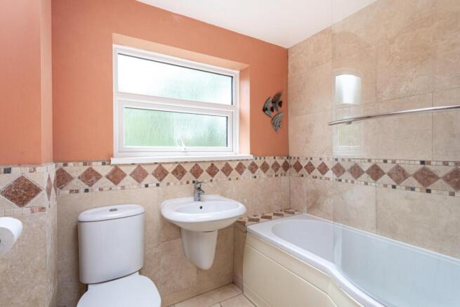 4 bed Semi-Detached for sale Image 11