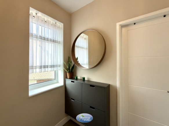 2 bed Semi-Detached for sale Image 12