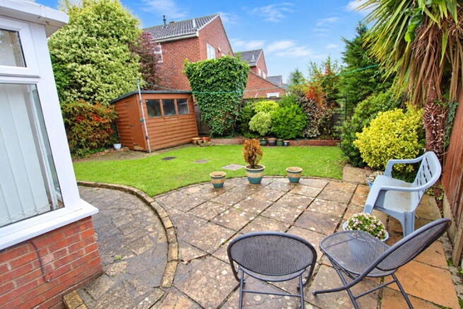 Purley Way 21 - Garden 1