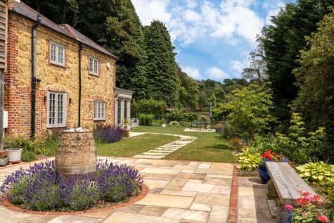 Campfield Place, Leith Hill, Dorking, Surrey RH5