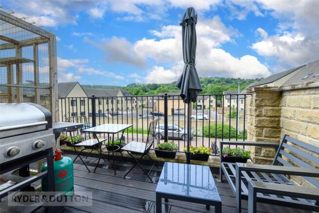 3 bed Semi-Detached for sale Image 8