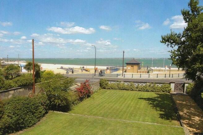 GARDEN & SEA VIEWS