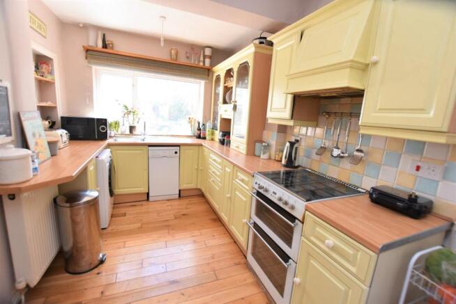 Kitchen.JPG