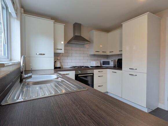 04 - Kitchen 3