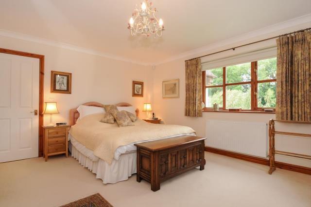 Master bedroom en-suite