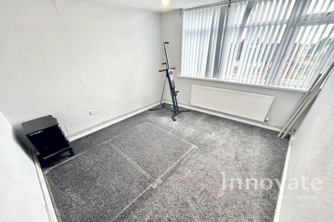 Apartment in Sandwell, West Midlands - View 5