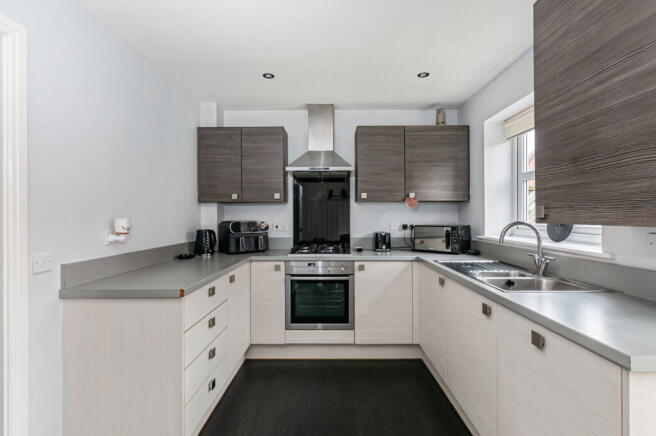 3 bed Terraced for sale Image 7