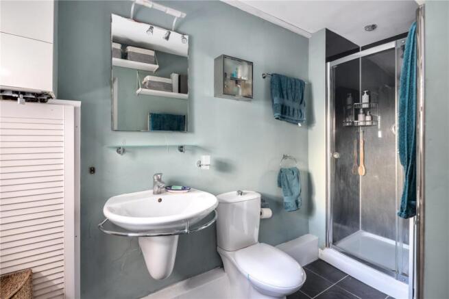 Shower-Room