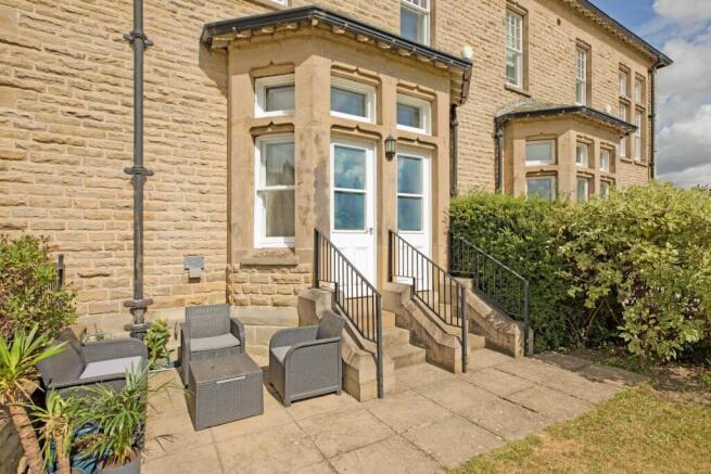 4 bed Town House for sale Image 9