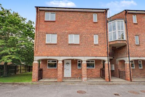 Brackley Crescent, Basildon, Essex