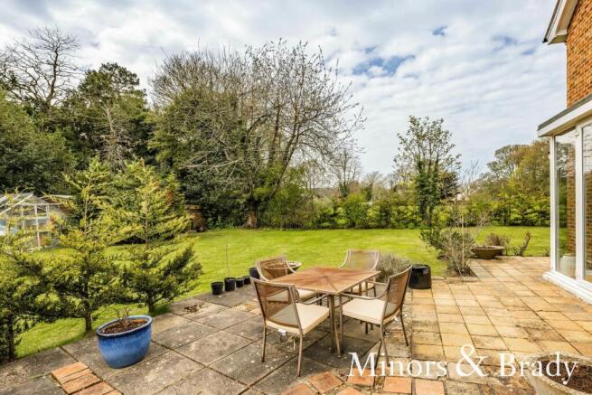 Photo 33