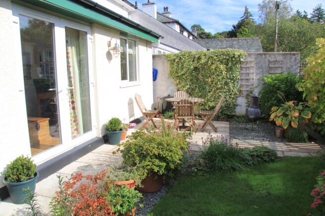 Photo 10