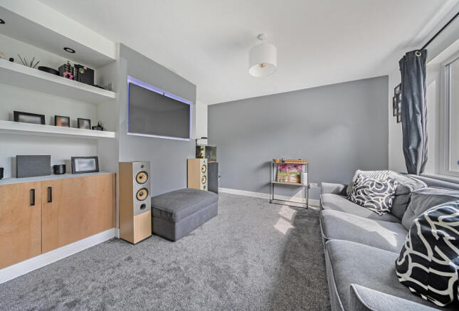 1316207-7-6863a09...