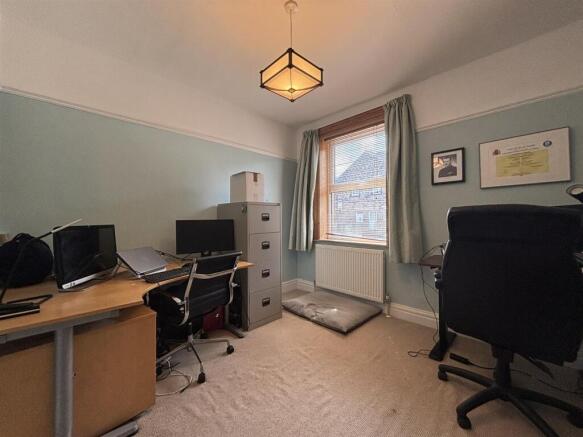 6 bed House to rent Image 10