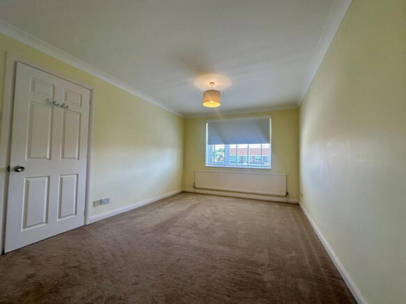 4 bed Detached to rent Image 5