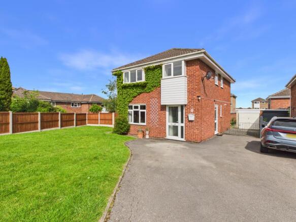 4-bed detached on Hallam Way, West Hallam, £320,000