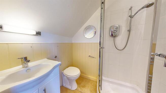 EN SUITE SHOWER ROOM