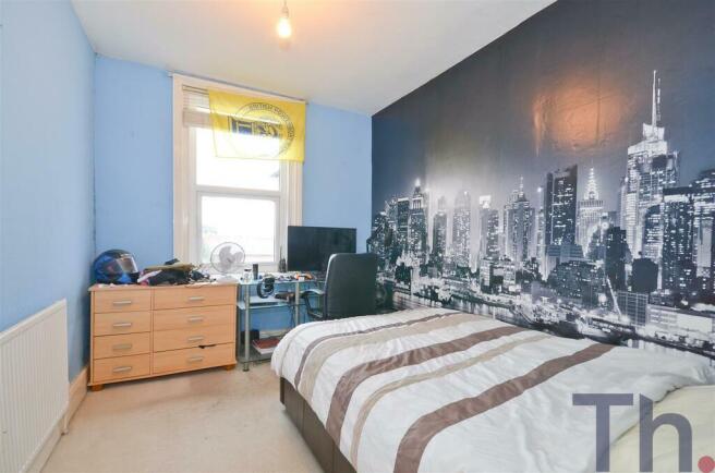 Bedroom 1.JPG