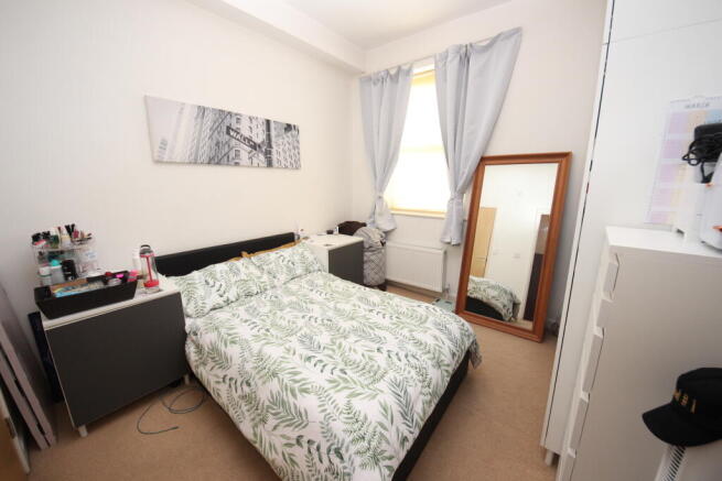 2 bed Flat to rent Image 6