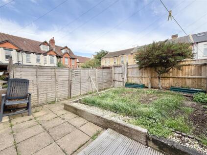 Carnarvon Road, Boscombe