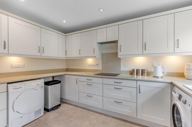 2 bed Terraced for sale Image 7