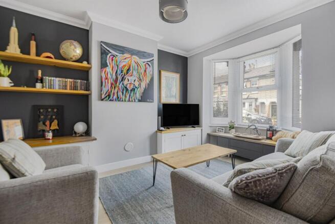 Living Room/Bedroom 