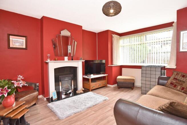3 bed Semi-Detached for sale Image 4